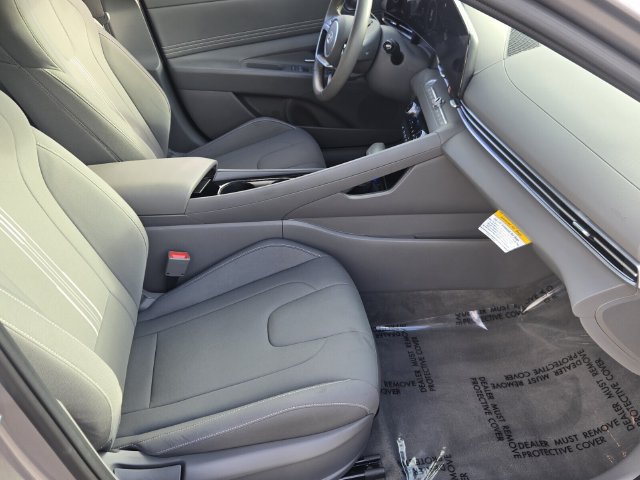 Used 2024 Hyundai Elantra SEL w/ Convenience Package FWD image 19