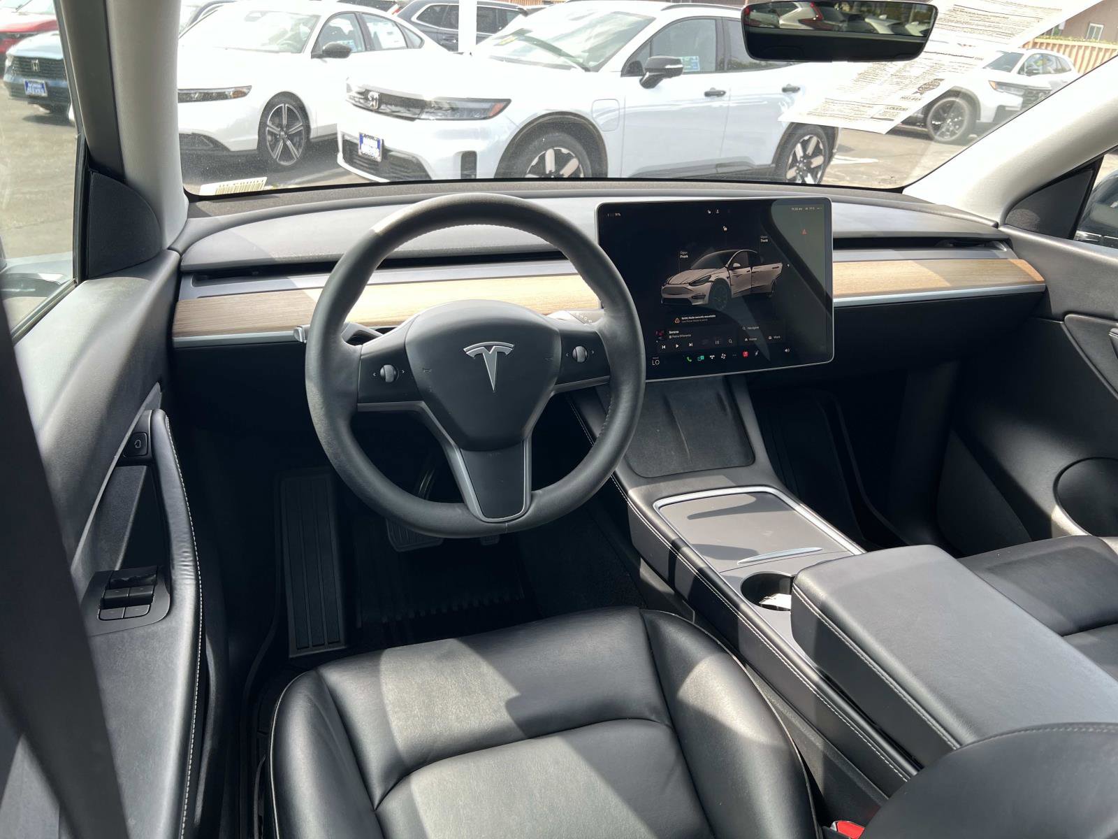 Used 2022 Tesla Model Y Long Range image 7