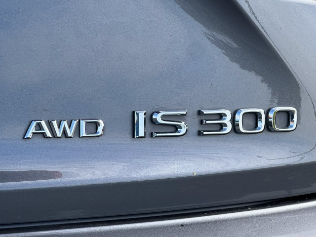 Used 2018 Lexus IS 300 AWD w/ Premium Package image 3