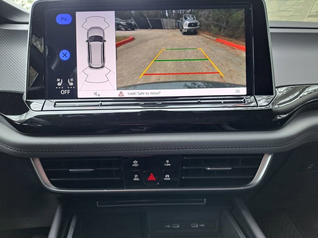 Used 2025 Volkswagen Atlas Peak Edition SE image 18