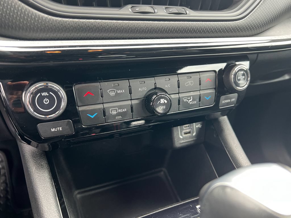 Used 2023 Jeep Compass Trailhawk AWD/4WD image 25