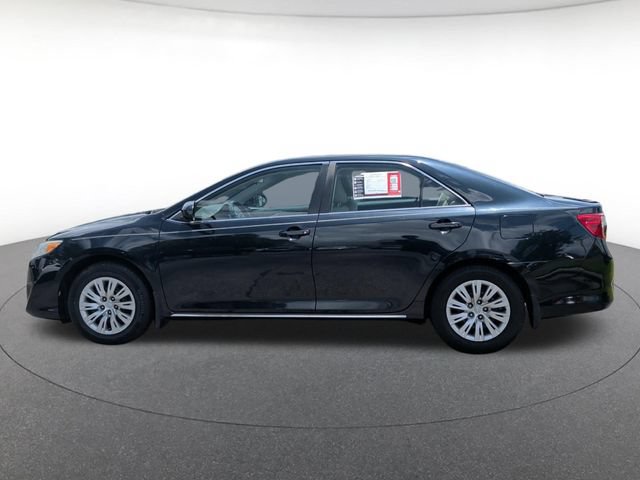 Used 2012 Toyota Camry LE FWD image 2