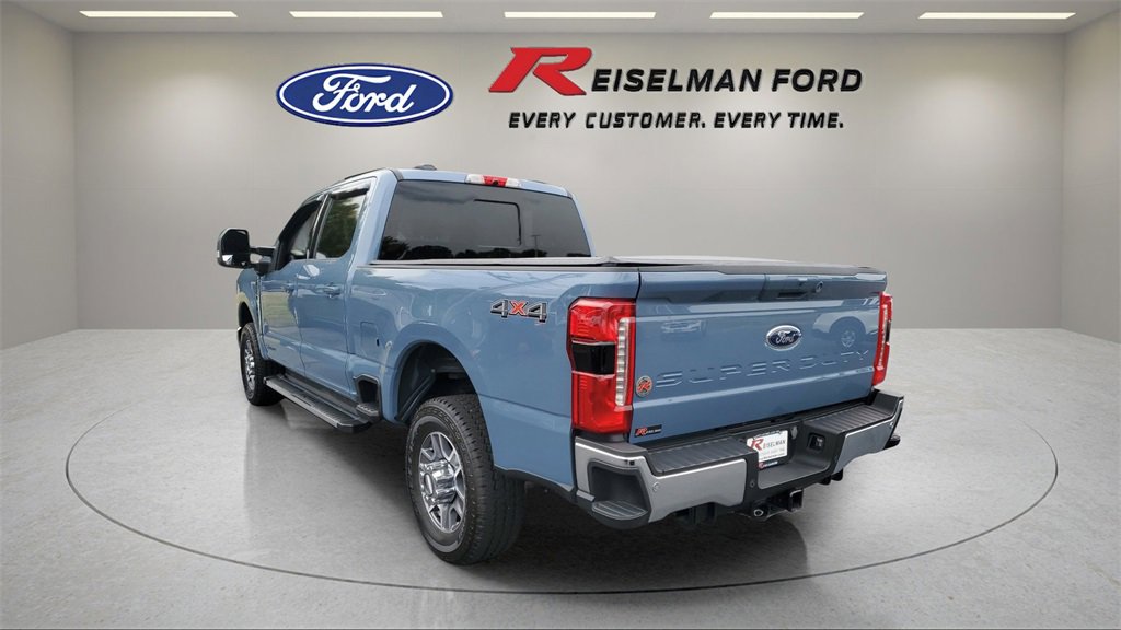 Used 2023 Ford F350 Lariat image 3