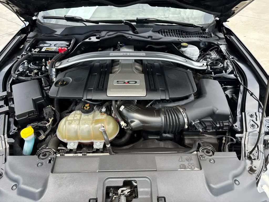 Used 2019 Ford Mustang GT Premium w/ GT Performance Package RWD image 10