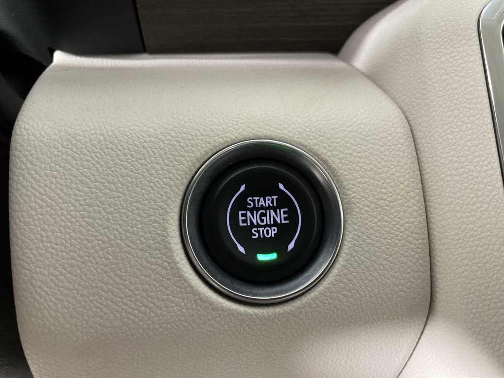 New 2024 GMC Acadia Denali w/ Super Cruise Package image 16