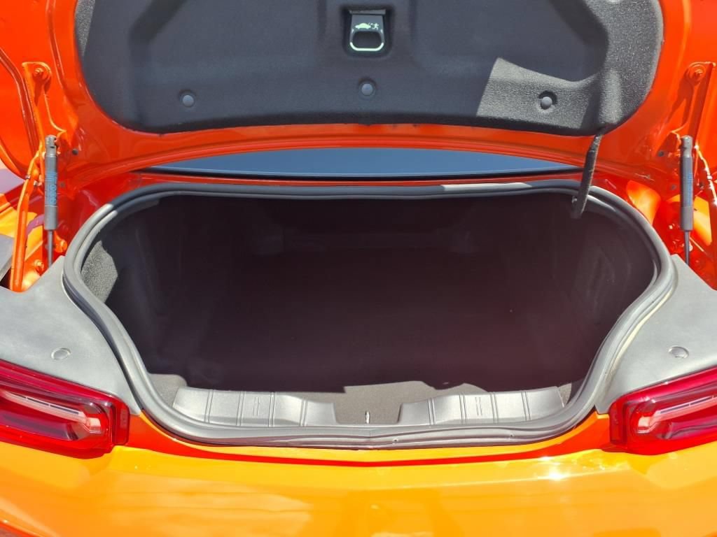 Used 2021 Chevrolet Camaro LT RWD image 8