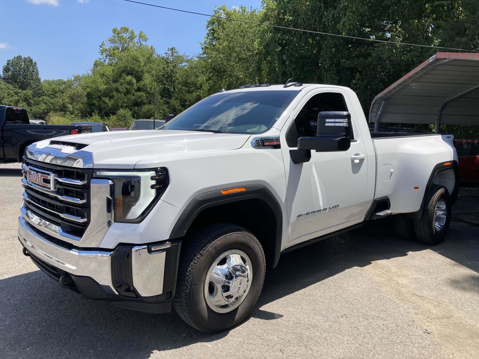 Used 2024 GMC Sierra 3500 SLE w/ SLE Convenience Package image 5