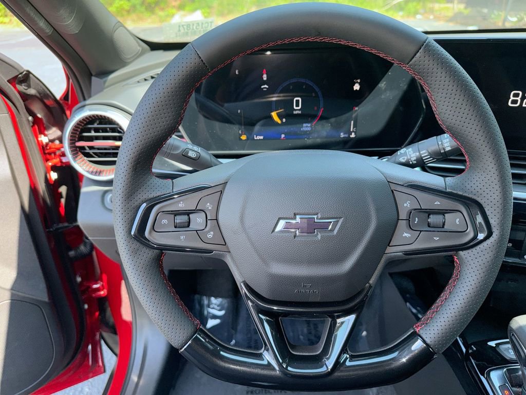 New 2026 Chevrolet Trax RS w/ Driver Confidence Package FWD image 17