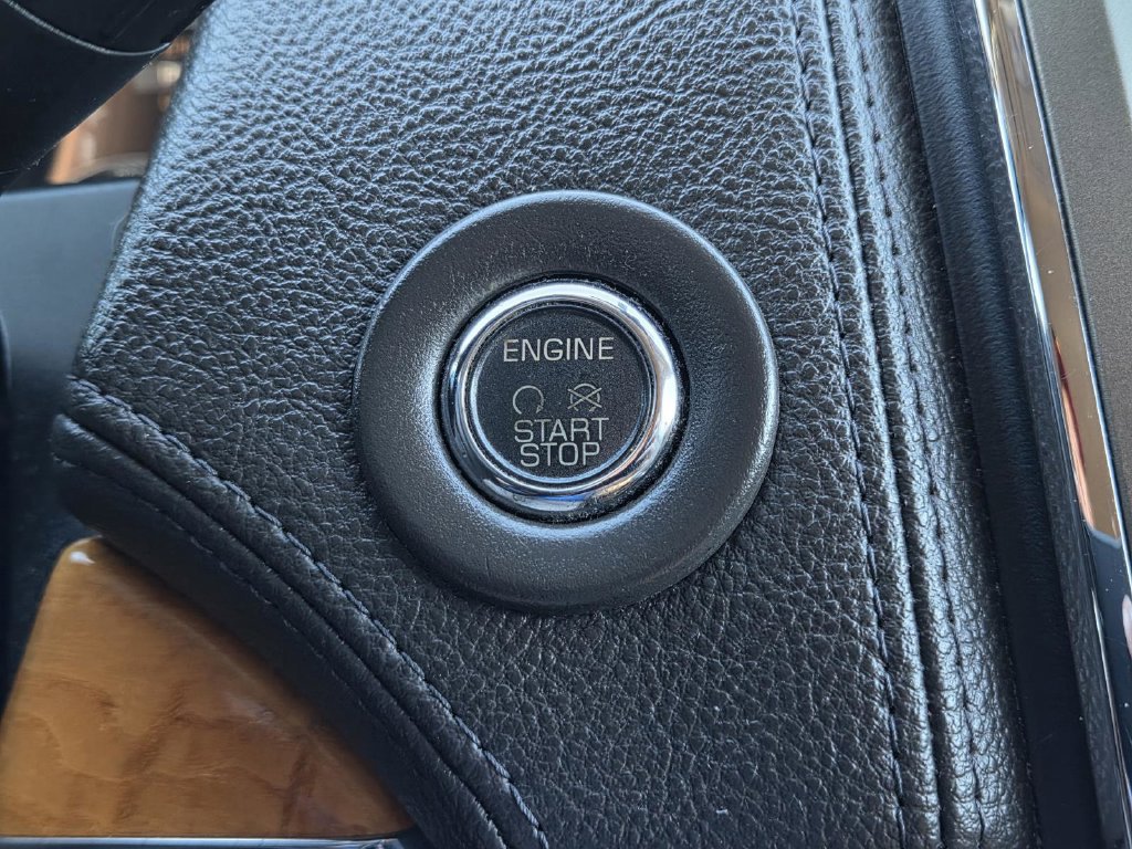 Used 2011 Lincoln MKX 2WD w/ 101A Rapid Spec Order Code image 30