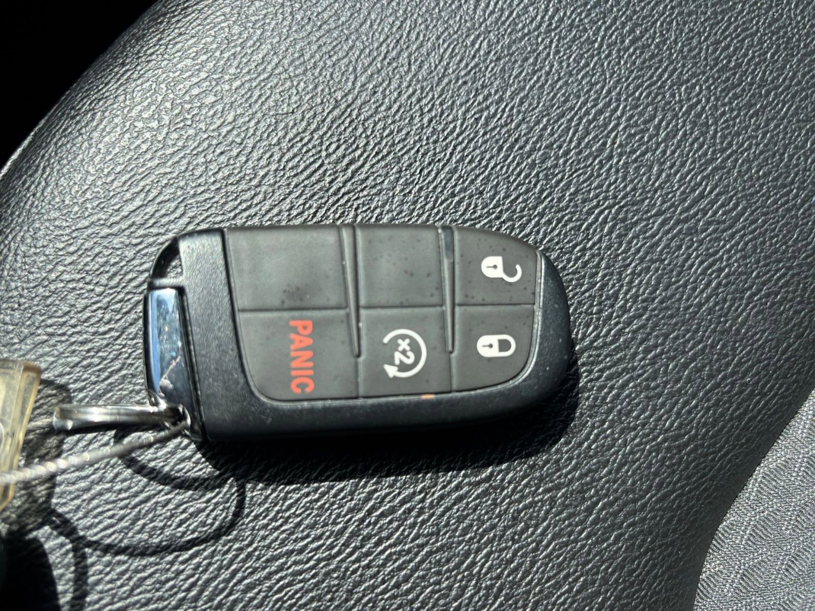 Used 2025 Jeep Compass Latitude image 21