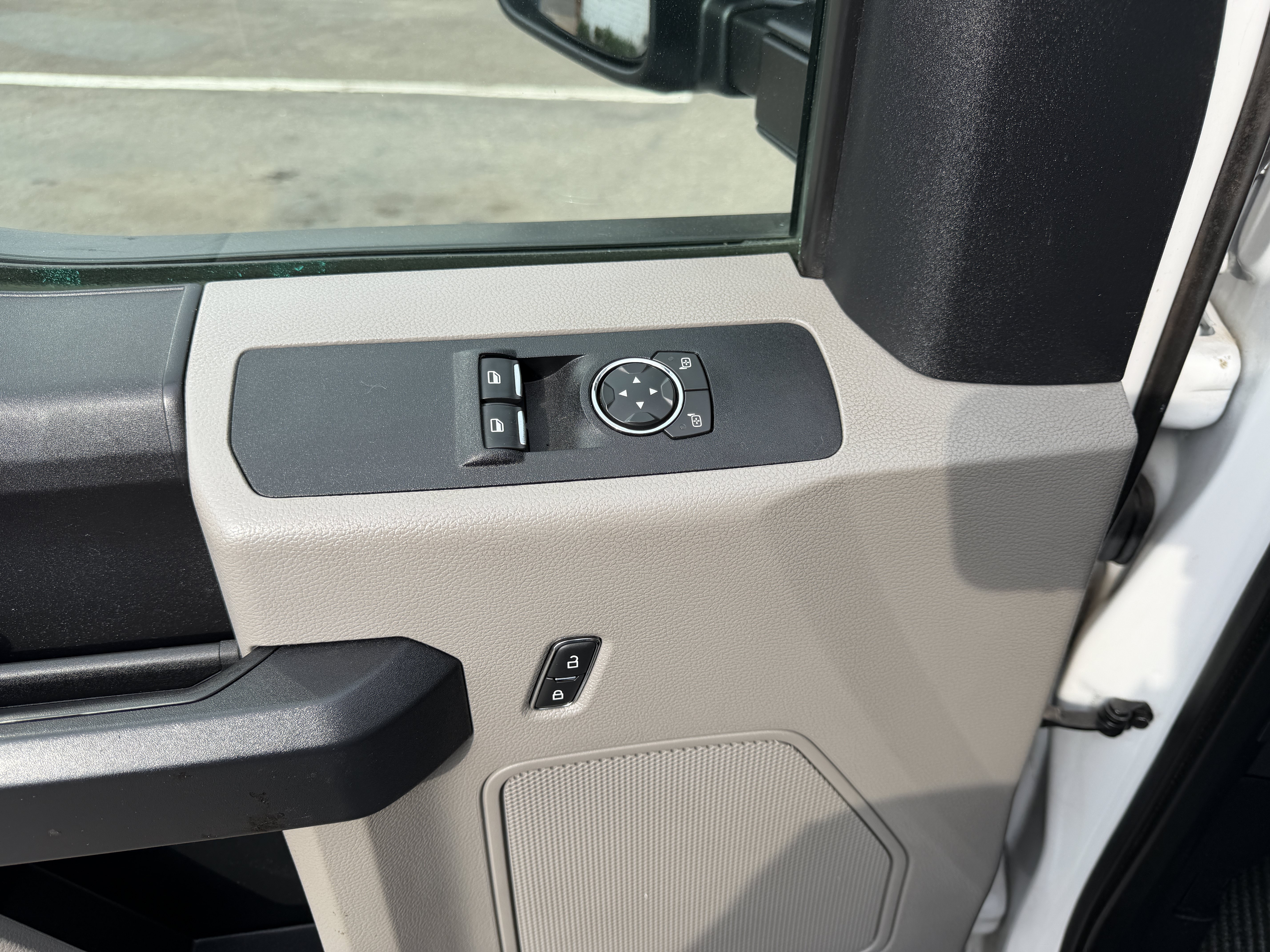 Used 2020 Ford F350 XL w/ Power Equipment Group RWD image 18
