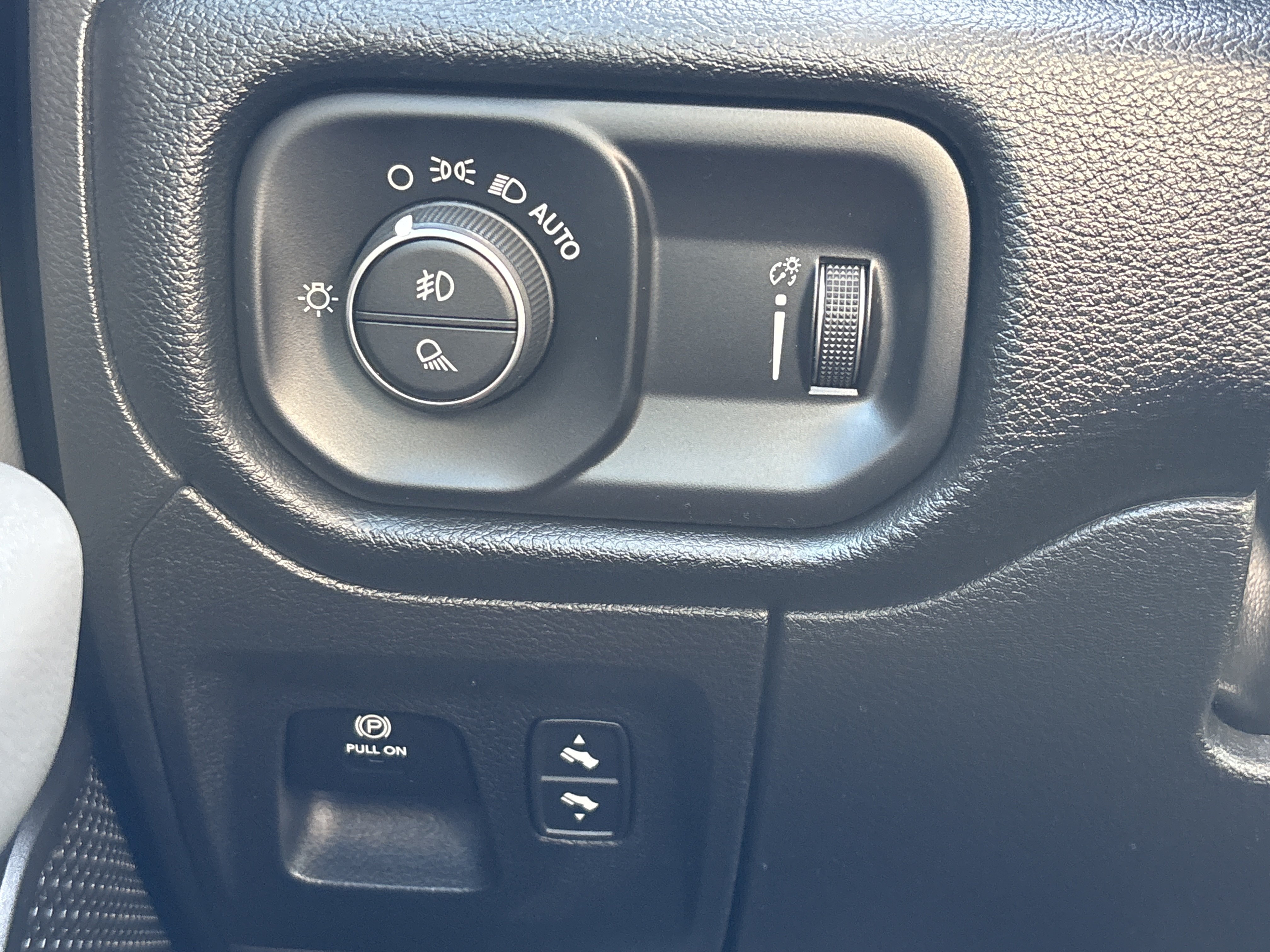 Used 2022 RAM 1500 Big Horn RWD image 33