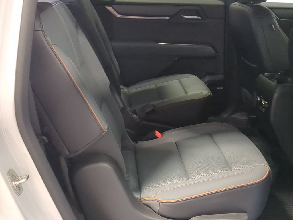 Used 2024 GMC Acadia AT4 w/ Super Cruise Package AWD/4WD image 20