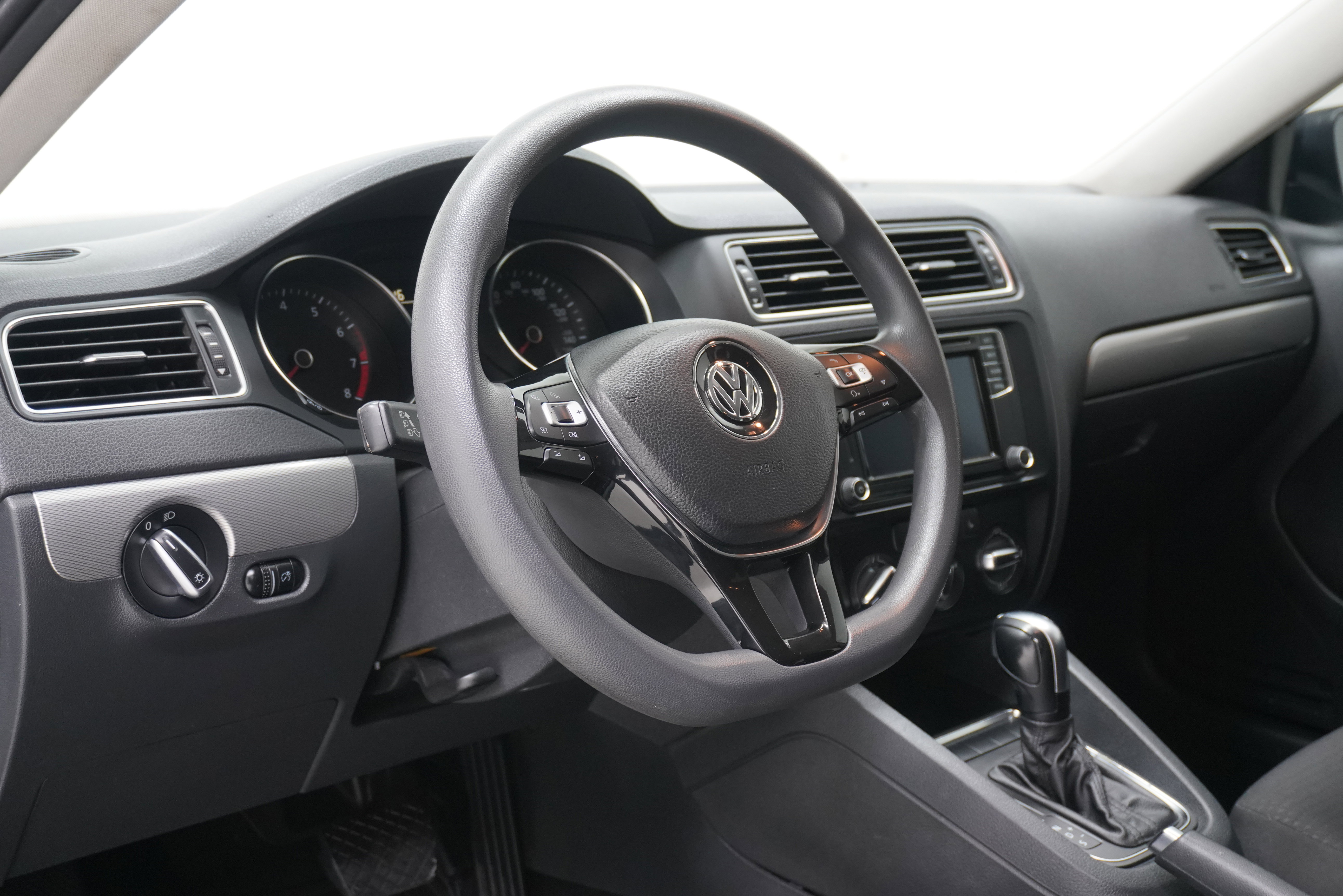 Used 2016 Volkswagen Jetta SE FWD image 10