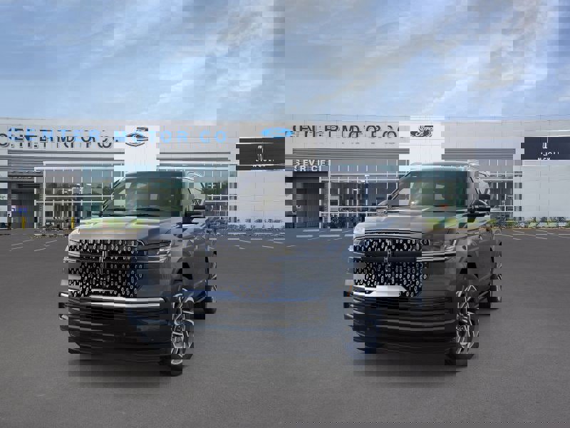New 2025 Lincoln Navigator Reserve image 2