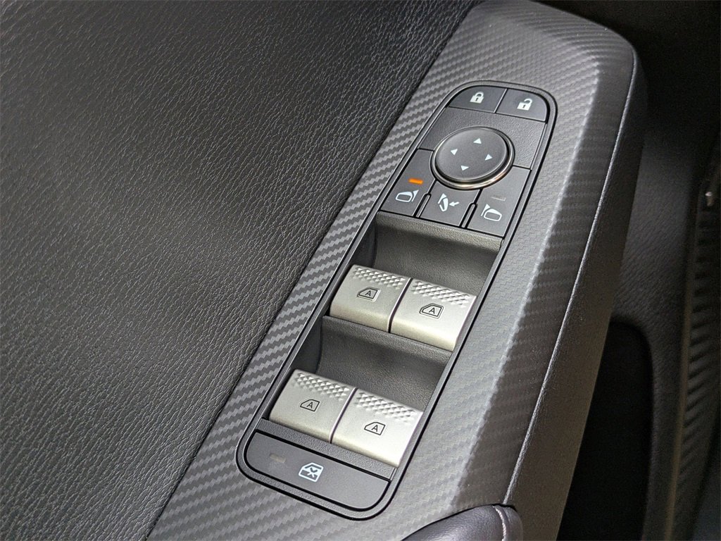 New 2025 Mitsubishi Outlander SE image 25