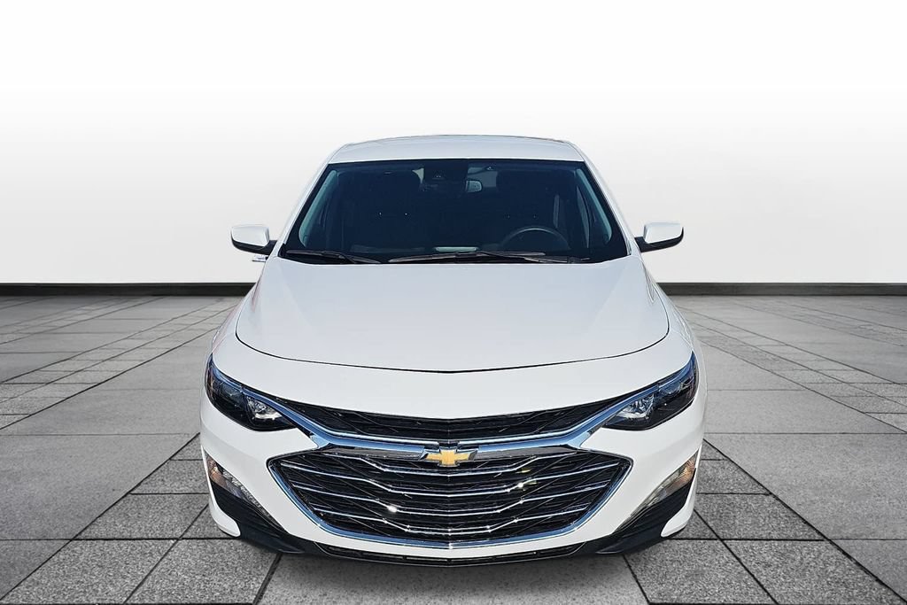 Used 2024 Chevrolet Malibu LT FWD image 2