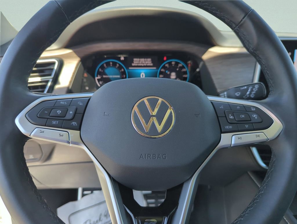 Used 2024 Volkswagen Atlas SEL Premium R-Line image 44