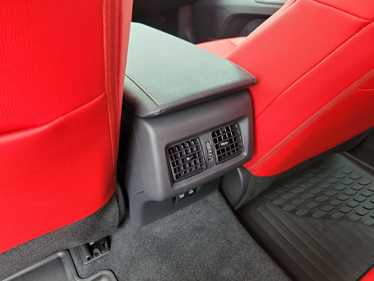 Used 2026 Toyota Camry XSE FWD image 12