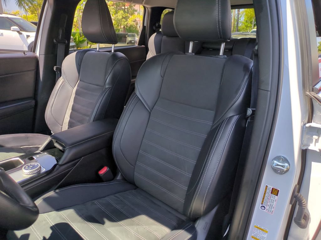 Used 2025 Mitsubishi Outlander SE AWD/4WD image 25
