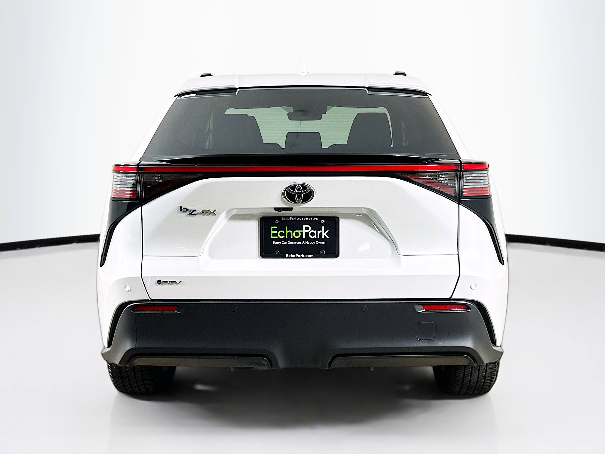 Used 2025 Toyota bZ4X FWD image 7