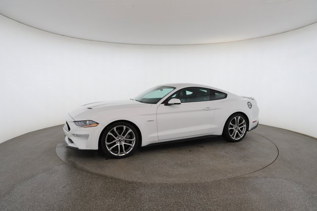 Used 2018 Ford Mustang GT Premium w/ Equipment Group 401A image 4