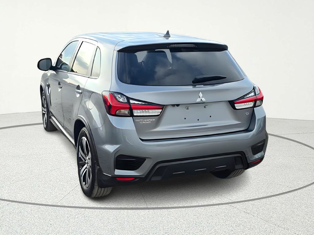 Used 2022 Mitsubishi Outlander Sport SE image 5