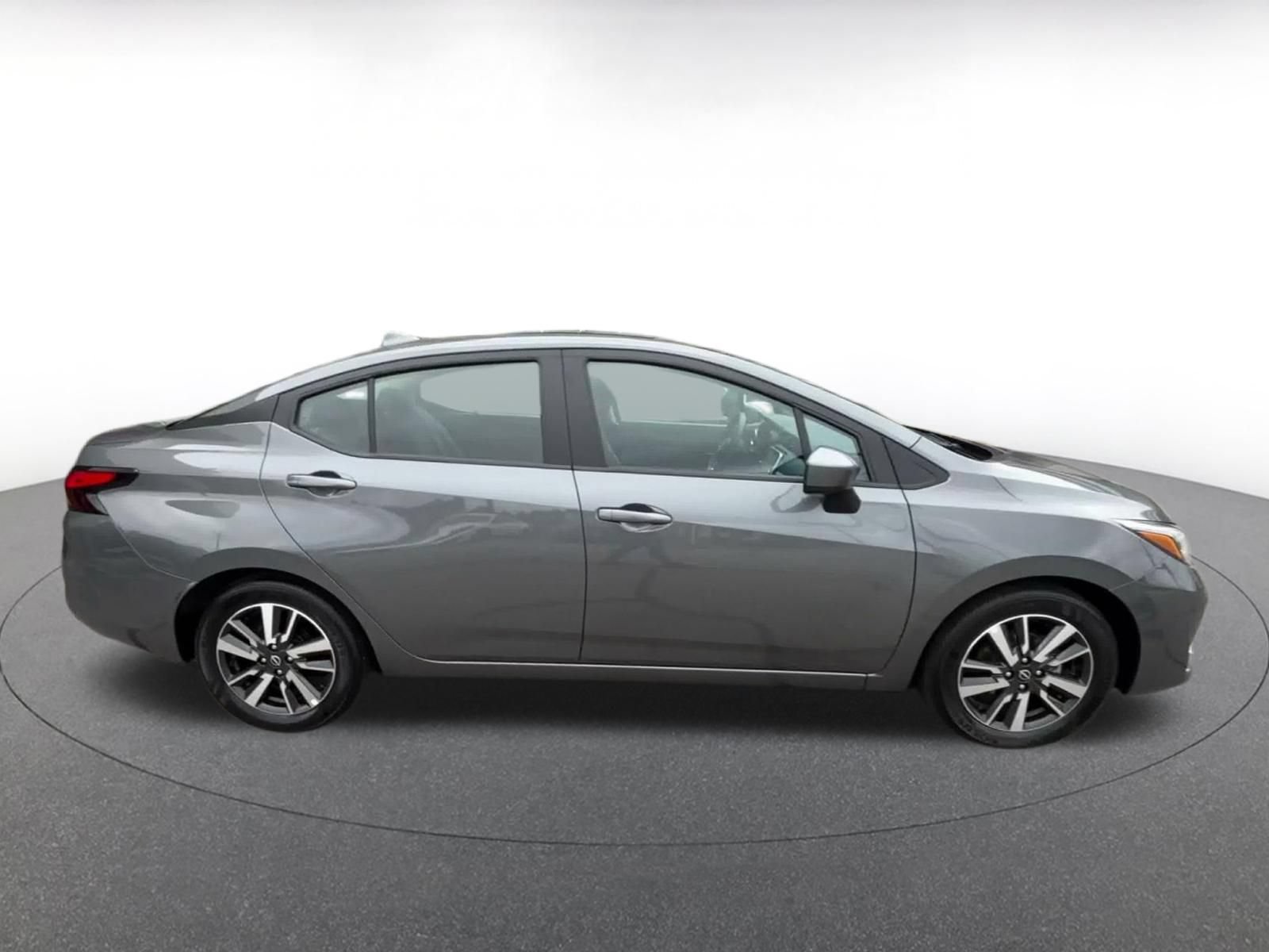 Used 2025 Nissan Versa SV FWD image 15