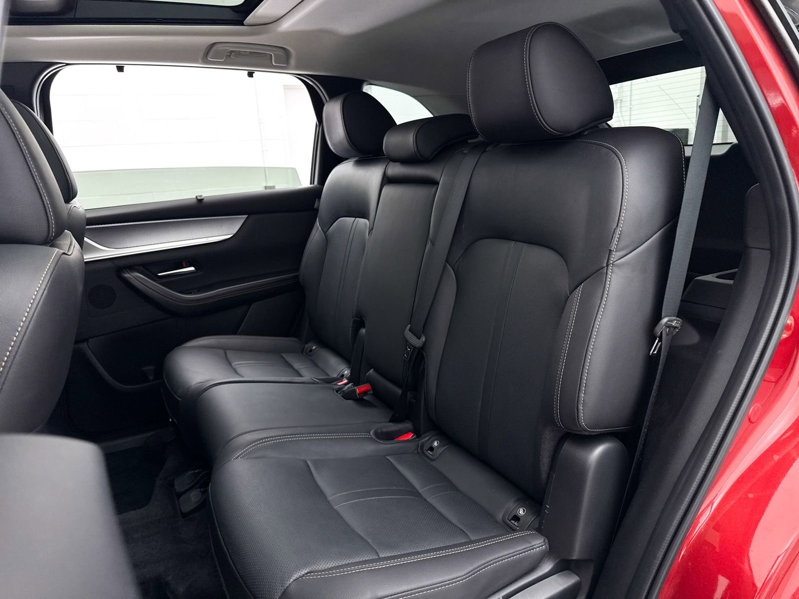 Certified 2025 MAZDA CX-70 Plug-In Hybrid w/ Premium Pkg image 32
