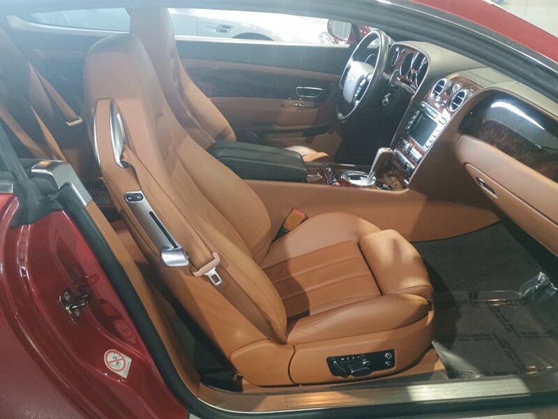 Used 2005 Bentley Continental GT AWD/4WD image 30