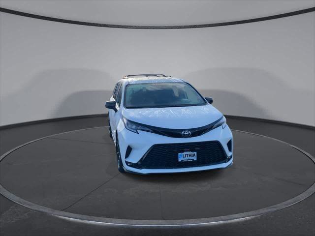 Certified 2025 Toyota Sienna XSE w/ XSE Plus Package image 3
