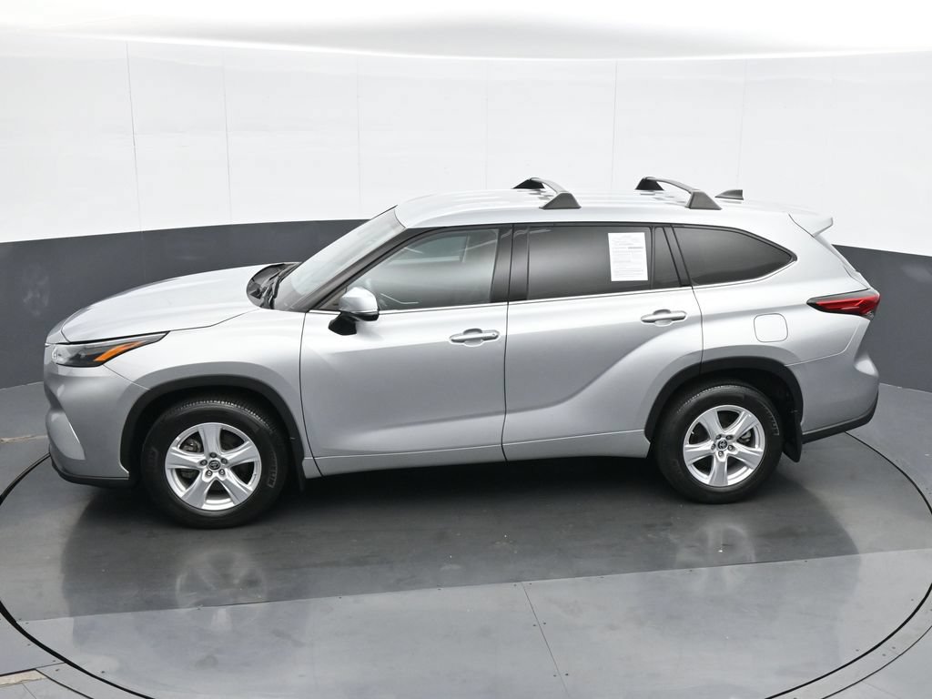 Used 2022 Toyota Highlander L AWD/4WD image 20