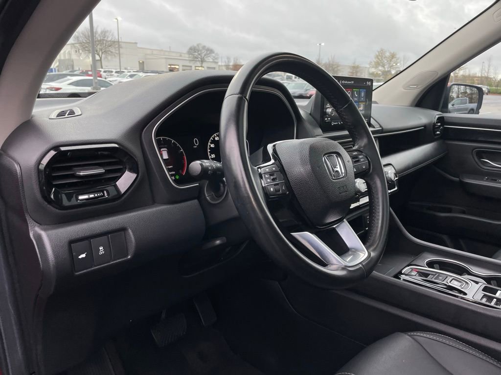 Certified 2025 Honda Pilot Touring image 28