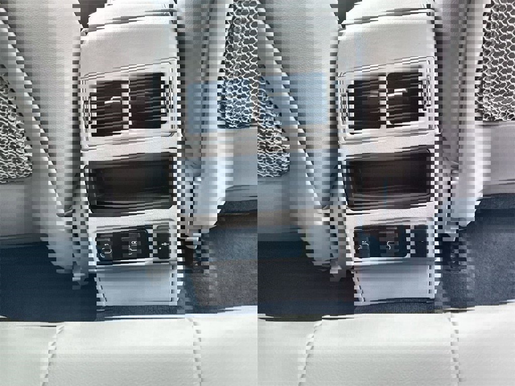 New 2026 Jaguar F-PACE R-Dynamic S image 16