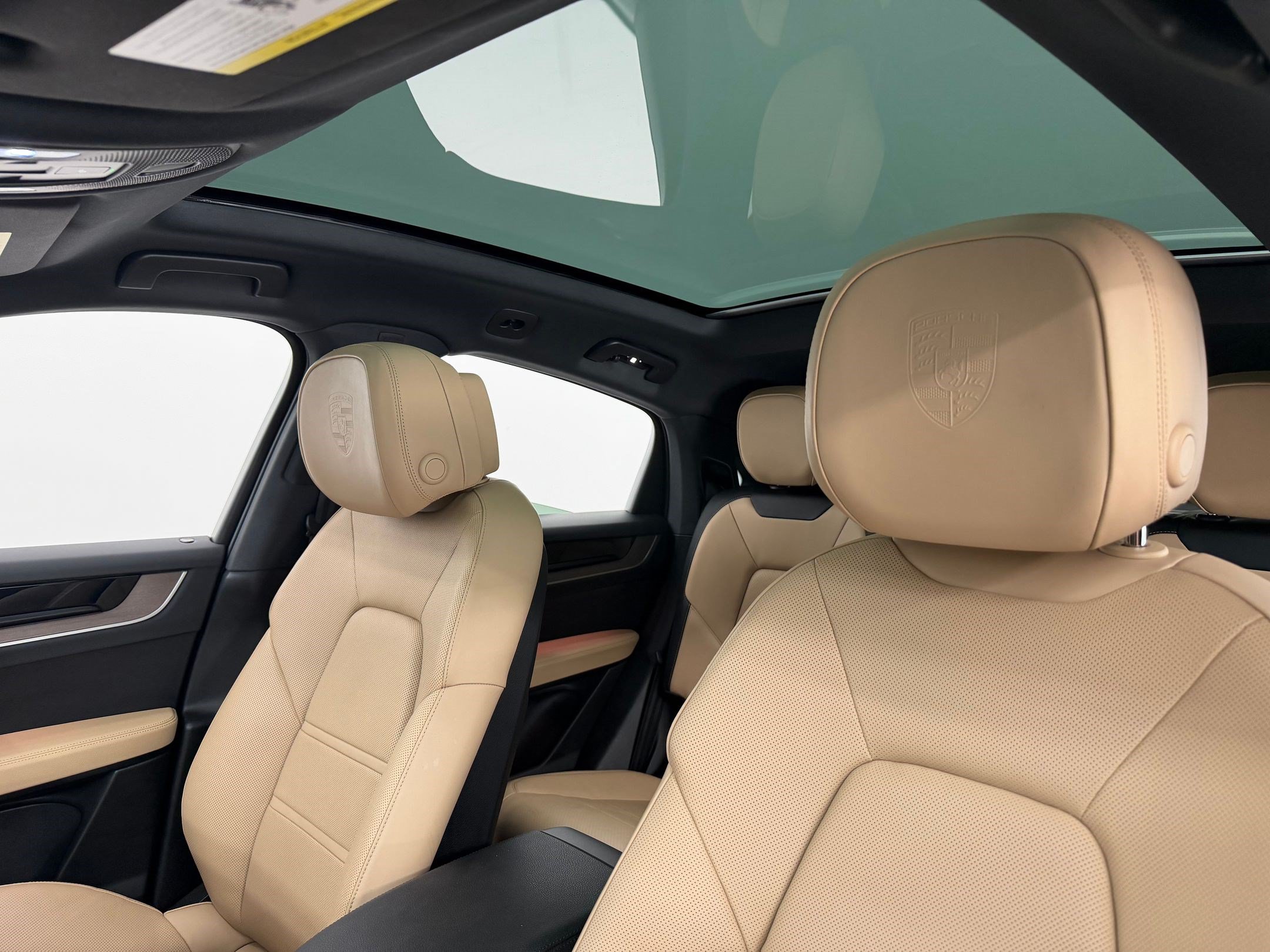 Certified 2026 Porsche Cayenne Coupe AWD/4WD image 25