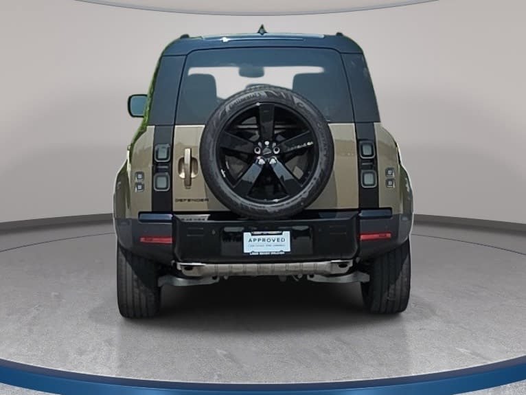 Used 2026 Land Rover Defender 110 S AWD/4WD image 6
