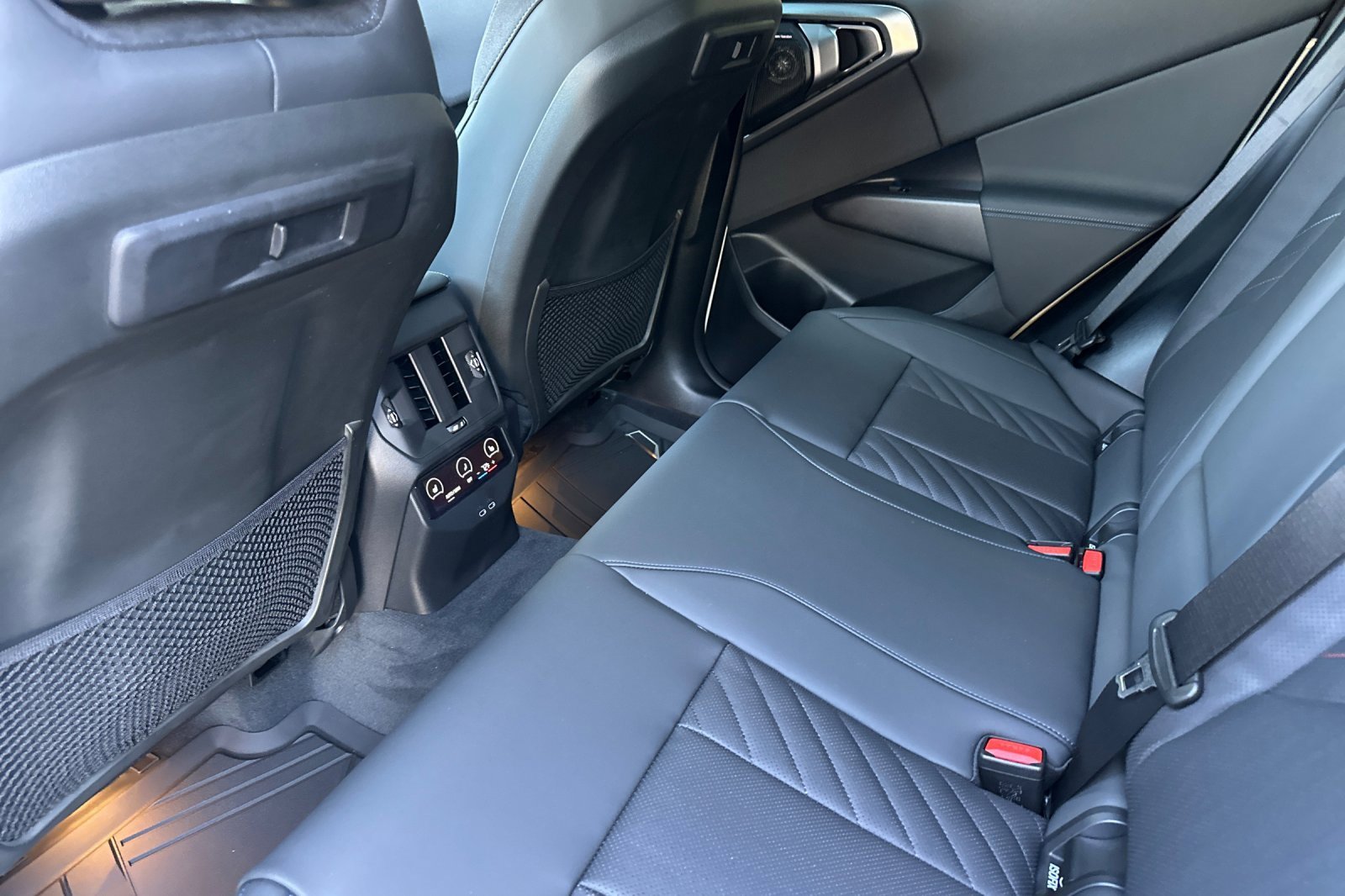 New 2026 BMW X3 M50 w/ Premium Package image 9