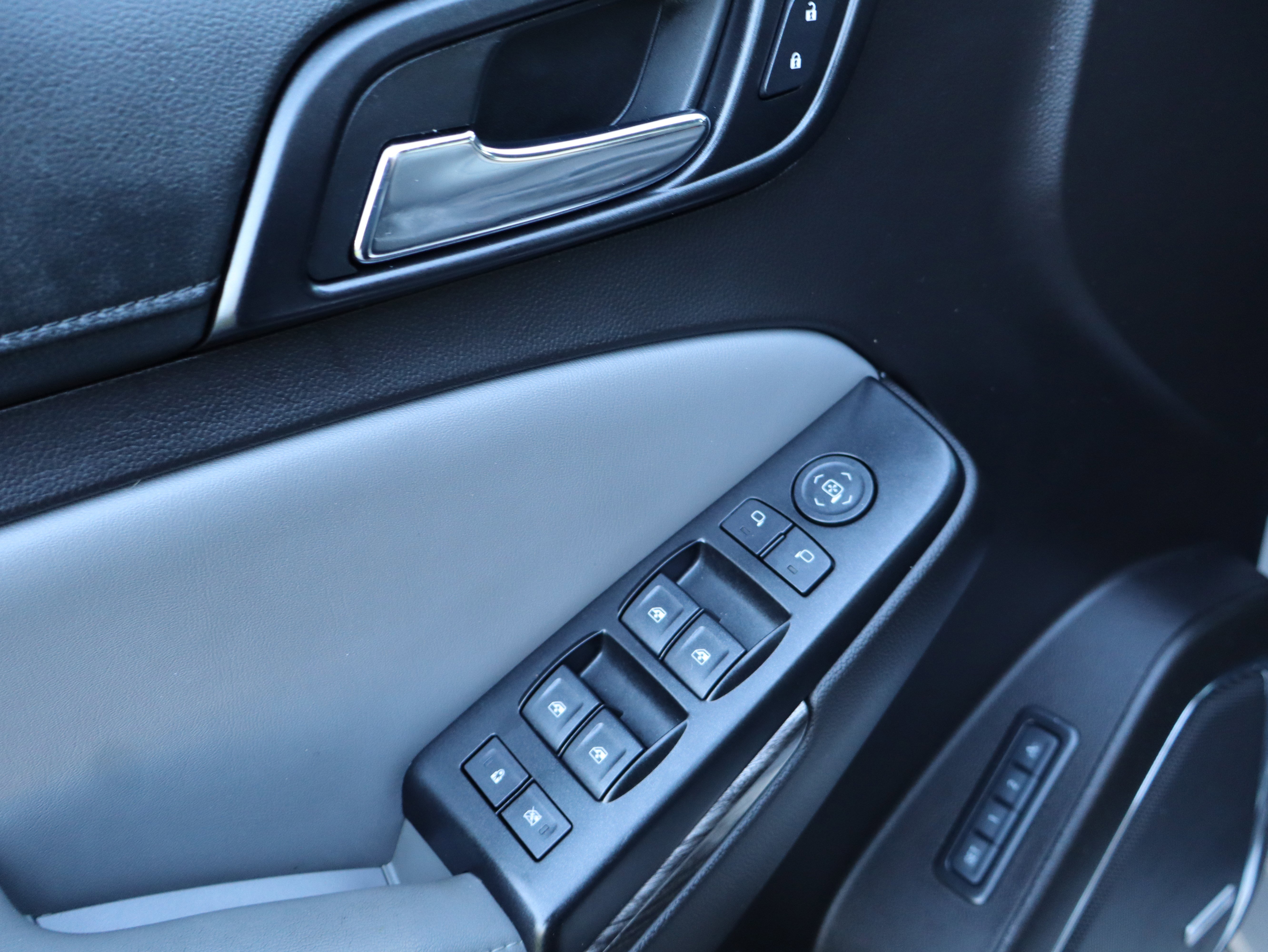 Used 2017 Chevrolet Tahoe LT RWD image 22