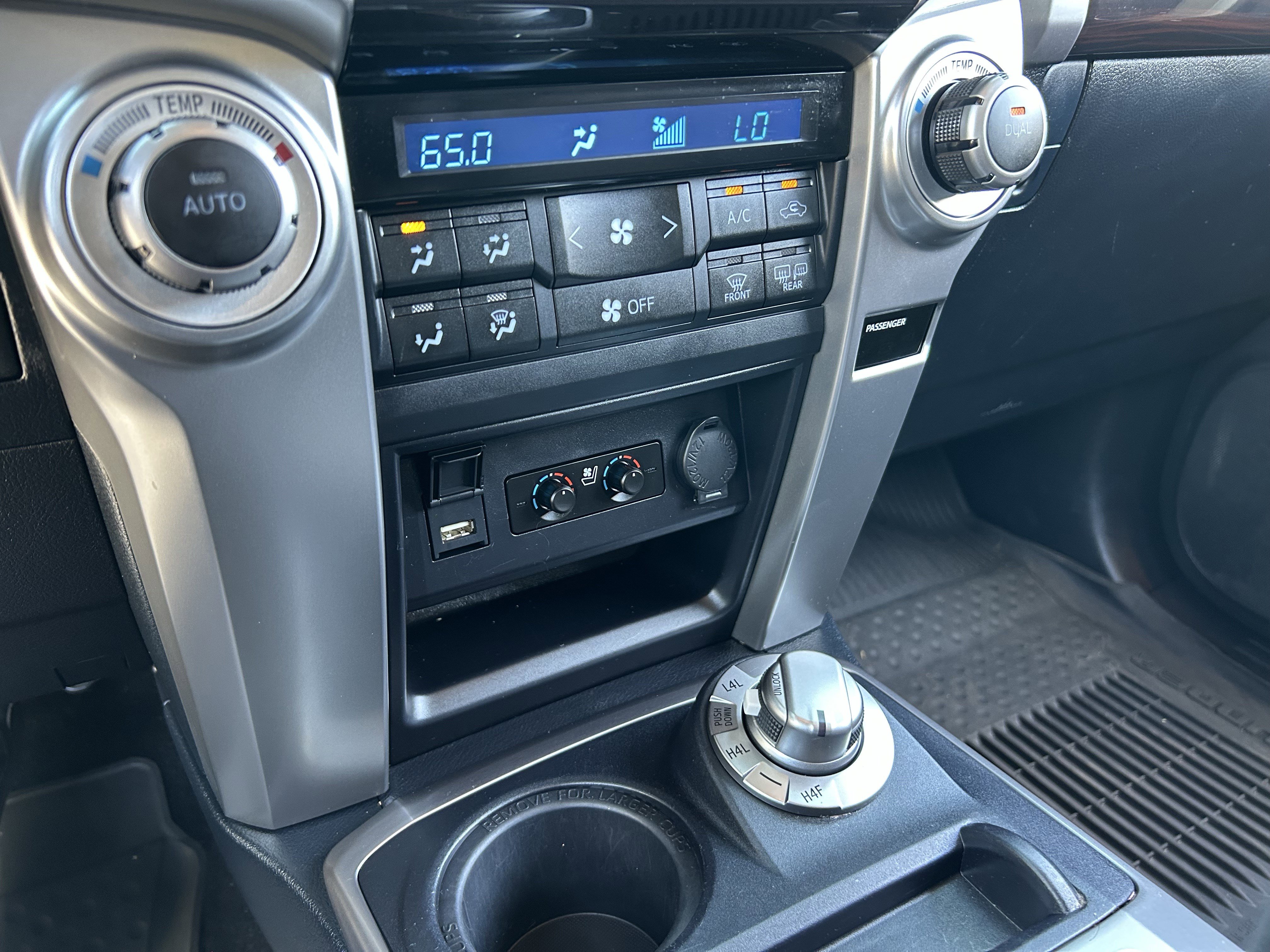 Used 2022 Toyota 4Runner Limited AWD/4WD image 23