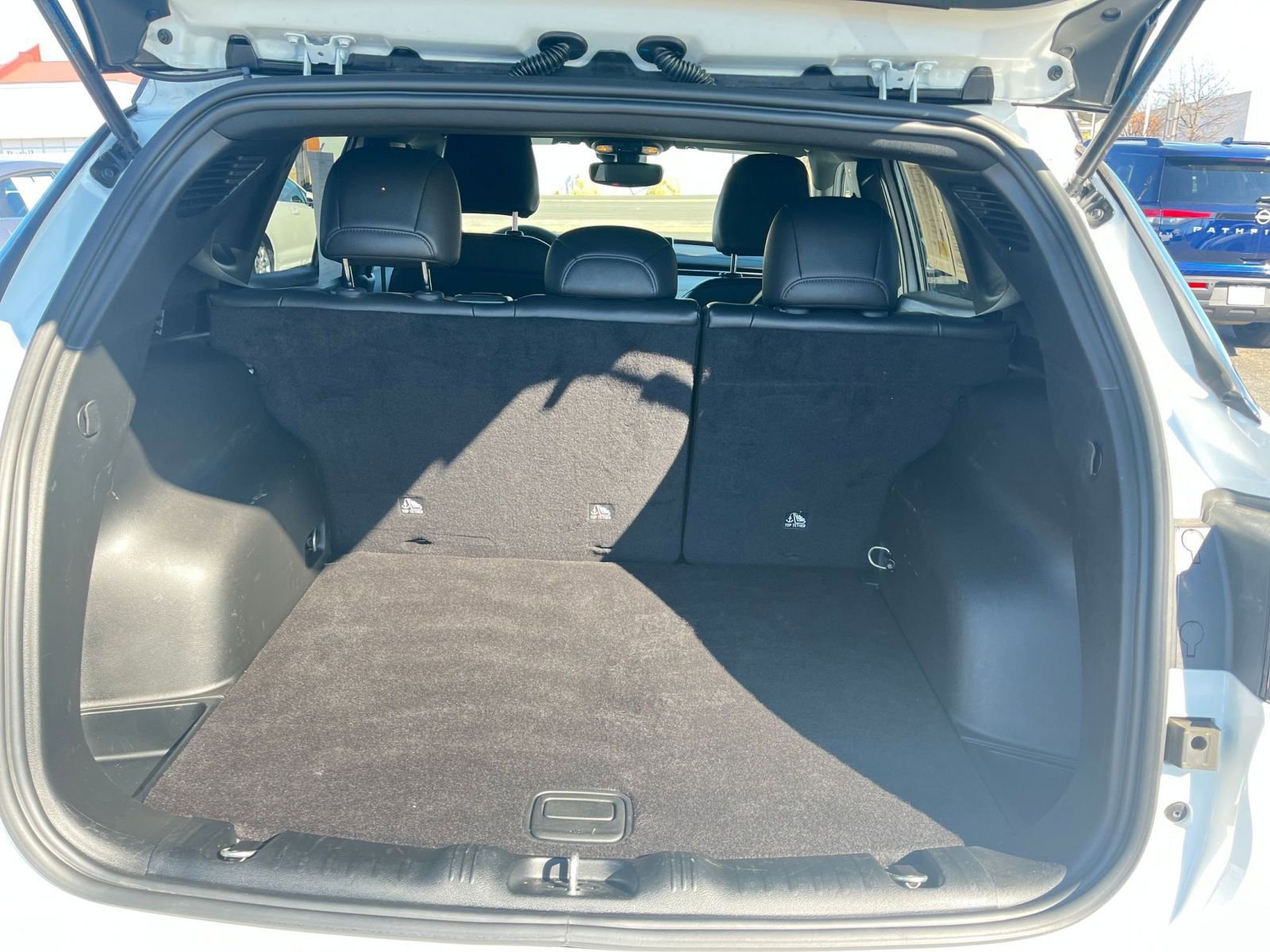 Used 2025 Jeep Compass Limited AWD/4WD image 31