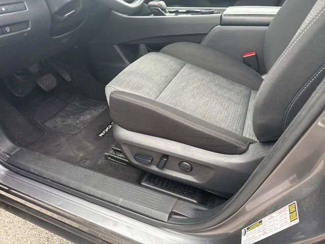 Used 2023 Nissan Rogue SV image 28