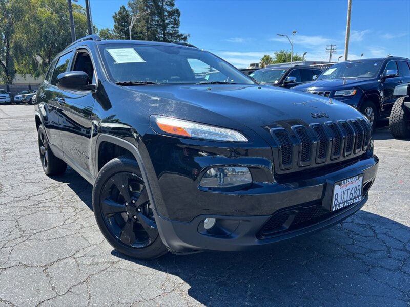 Used 2018 Jeep Cherokee Latitude w/ Altitude Package