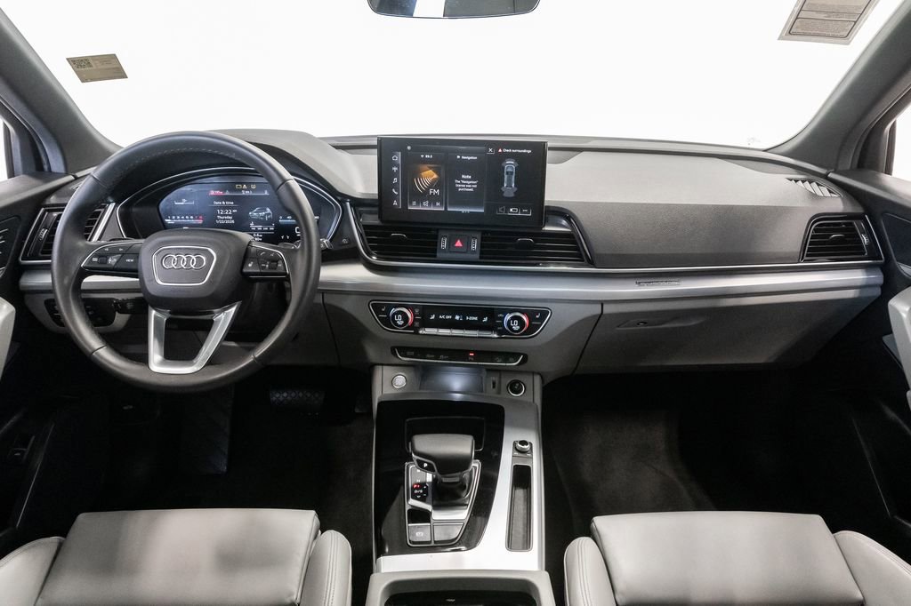 Used 2024 Audi Q5 2.0T Premium w/ Summer of Audi Package AWD/4WD image 24