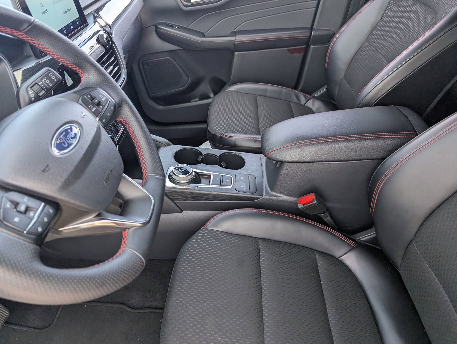 Certified 2025 Ford Escape ST-Line image 16