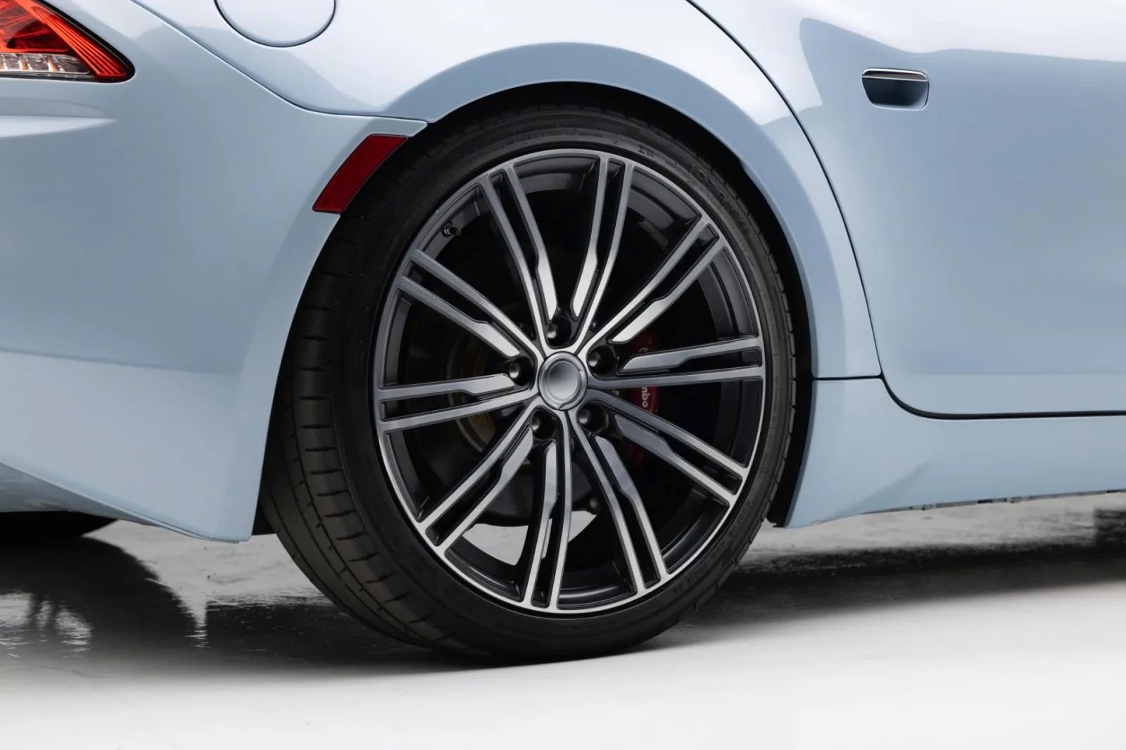 Used 2018 Karma Revero Luxury RWD image 37