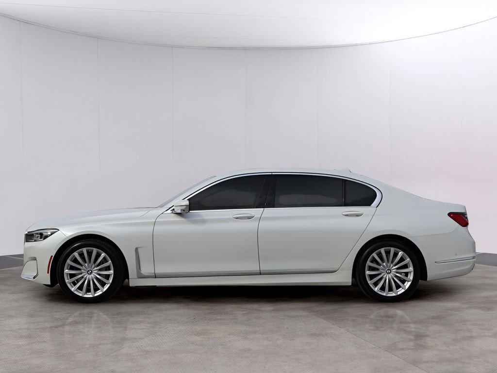 Used 2021 BMW 740i xDrive w/ Premium Package AWD/4WD image 4