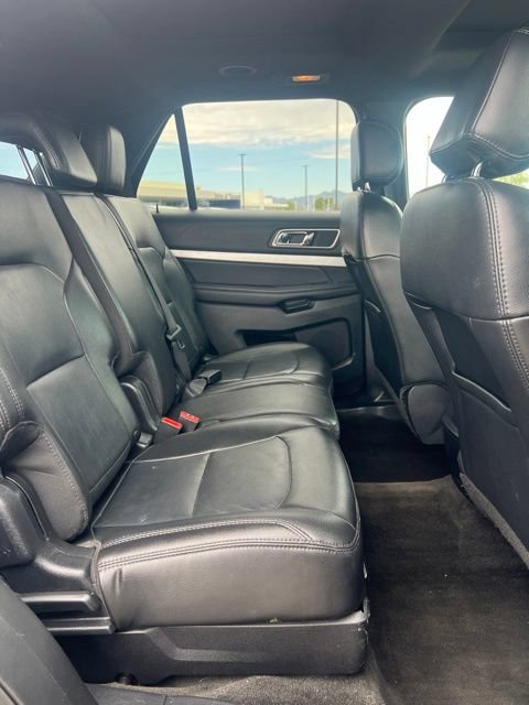 Used 2016 Ford Explorer XLT w/ Equipment Group 202A FWD image 31