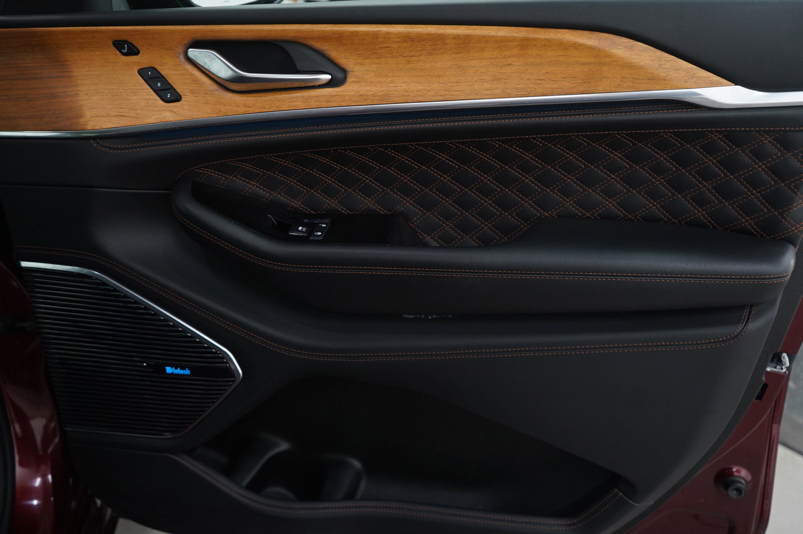 Used 2022 Jeep Grand Cherokee Summit image 9