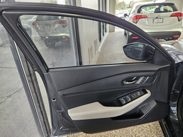 Used 2023 Honda Accord Touring image 16