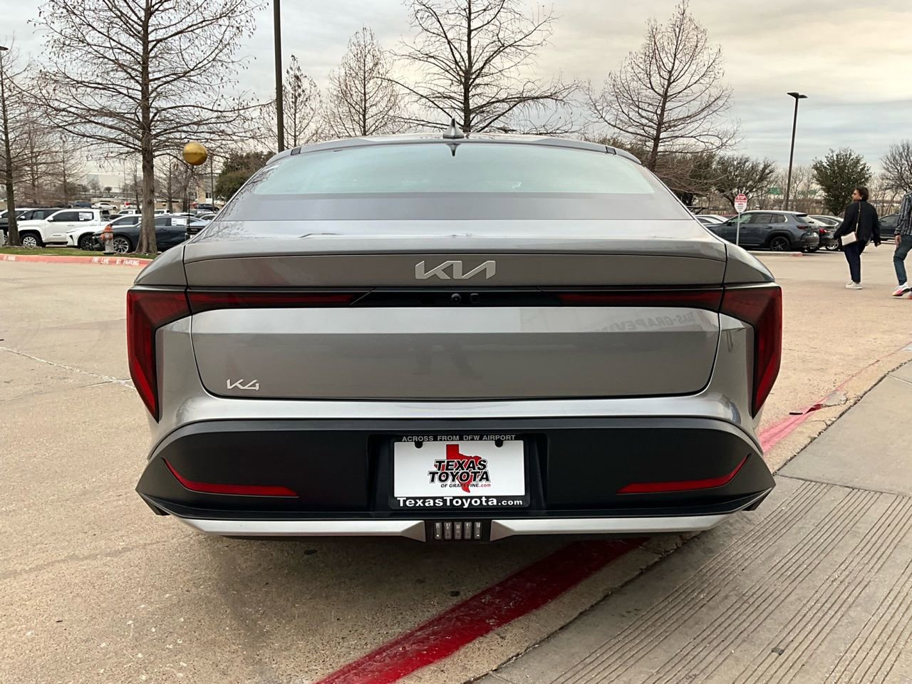 Used 2025 Kia K4 LXS image 7